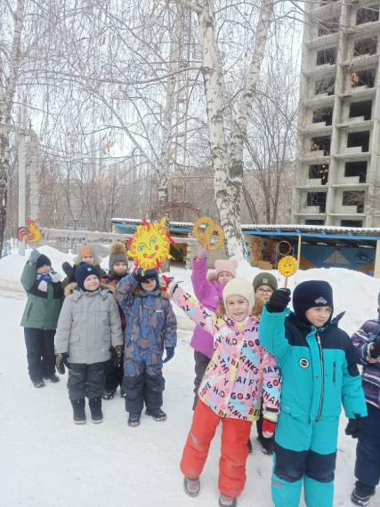 Группа Знайка Масленицу широкую празднует, весну встречает, зиму провожает!.
